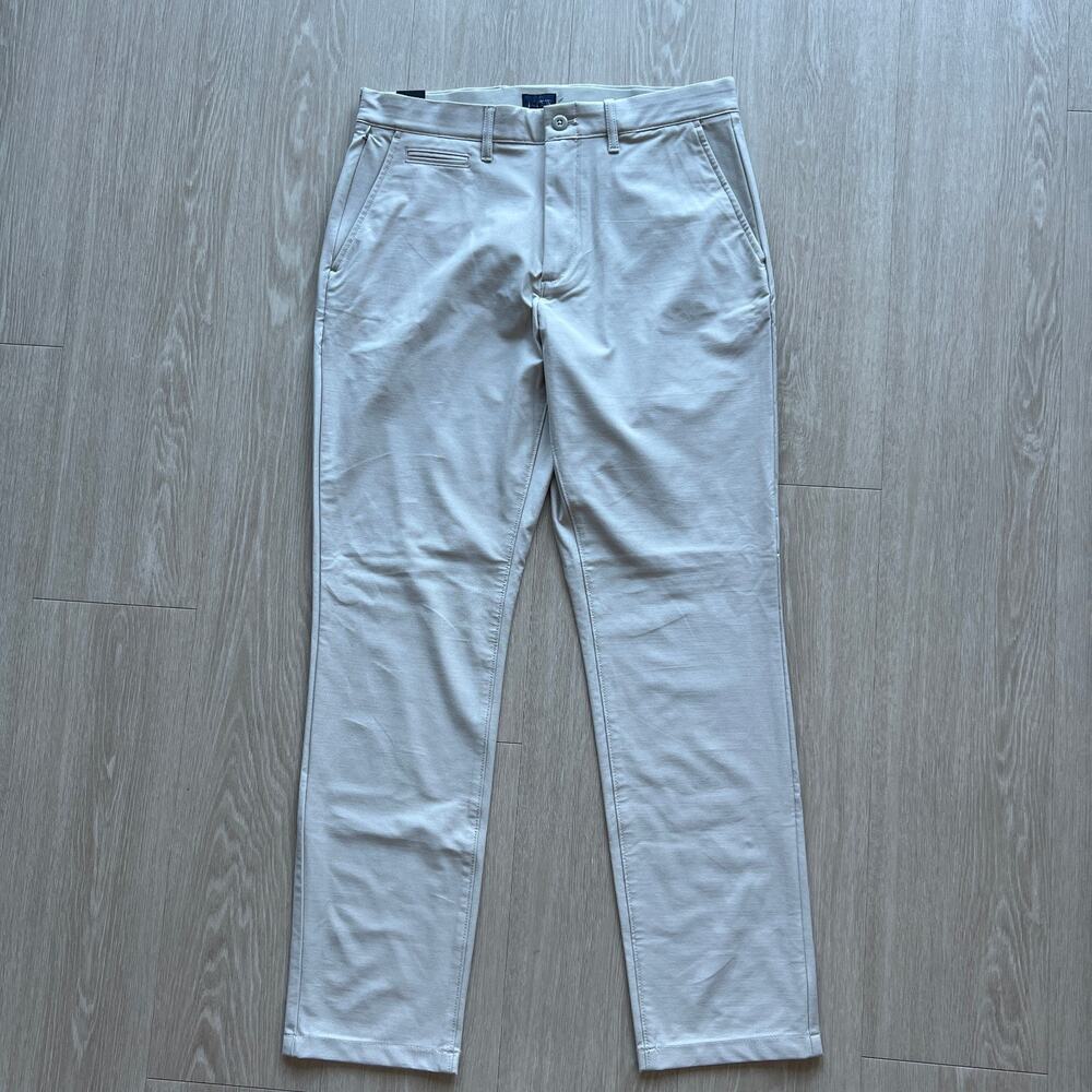 J Crew 1040 Athletic Tapered Fit Tech Pants Mens 31 W 30 L Ashen Taupe